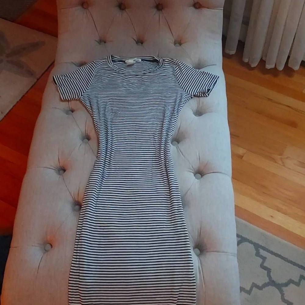 Dress - Picture 1 of 1